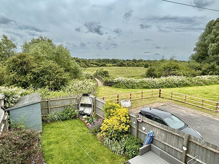 3 Bedroom End Of Terrace House For Sale In New Bridge Road, Glen Parva, Leicester, Leicestershire., LE2