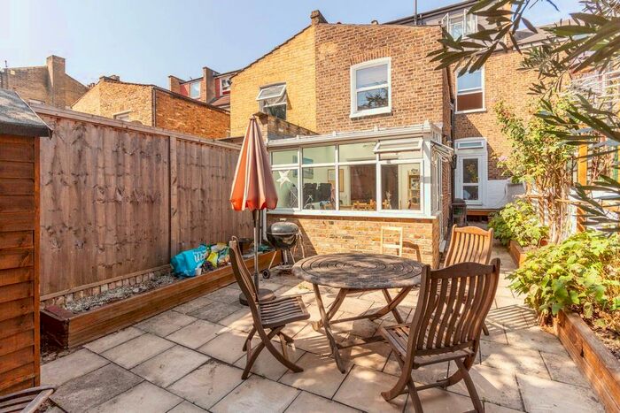 5 Bedroom End Of Terrace House To Rent In Bloemfontein Road, Shepherd's Bush, London, W12