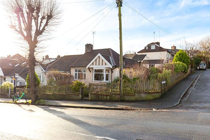 2 Bedroom Bungalow For Sale In Cranbrook Road, Bristol, BS6
