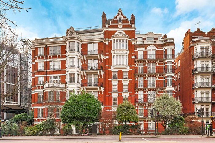 4 Bedroom Flat For Sale In Knightsbridge, London, SW1X