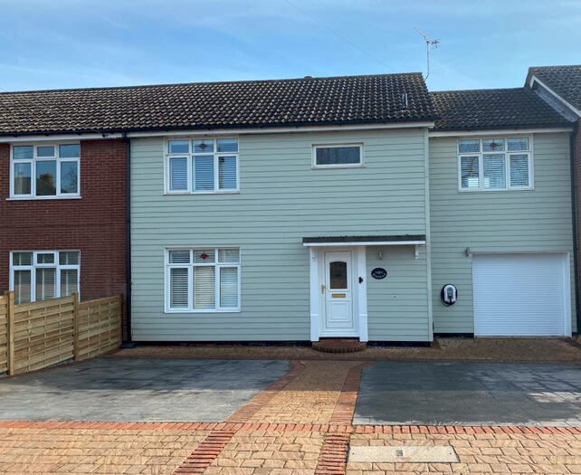 4 Bedroom House For Sale In Church Road, Peldon, CO5