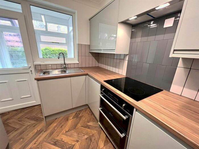 2 Bedroom Flat To Rent In Glaisby Court, York, YO31