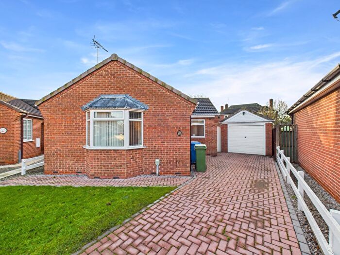 2 Bedroom Detached Bungalow For Sale In Red House Farm, Hedon, Hull, HU12