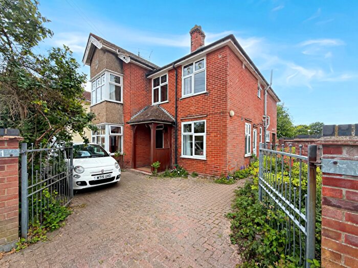 4 Bedroom Detached House For Sale In Eastern Road, Brightlingsea, Colchester, CO7