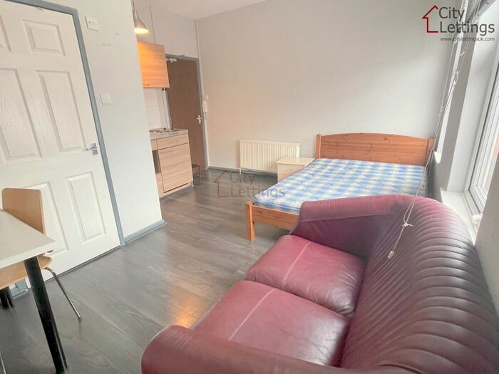 Studio To Rent In Hartley Road, Radford, NG7