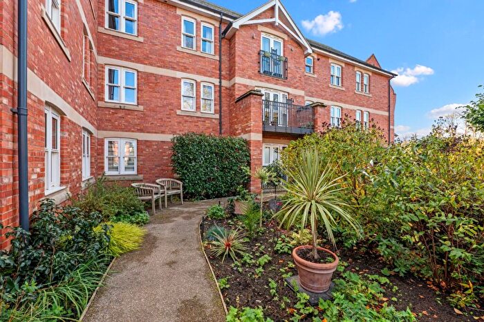 2 Bedroom Retirement Property For Sale In Walton Court, Lillington Avenue, Leamington Spa, Warwickshire, CV32