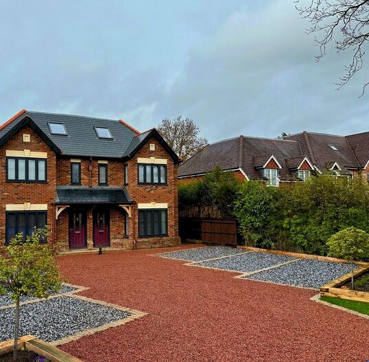 5 Bedroom Semi-Detached House To Rent In Forest Road, Binfield, Bracknell, RG42