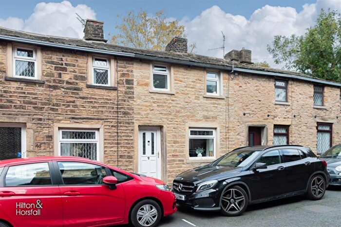 2 Bedroom Cottage To Rent In Water Street, Worsthorne, Burnley, BB10