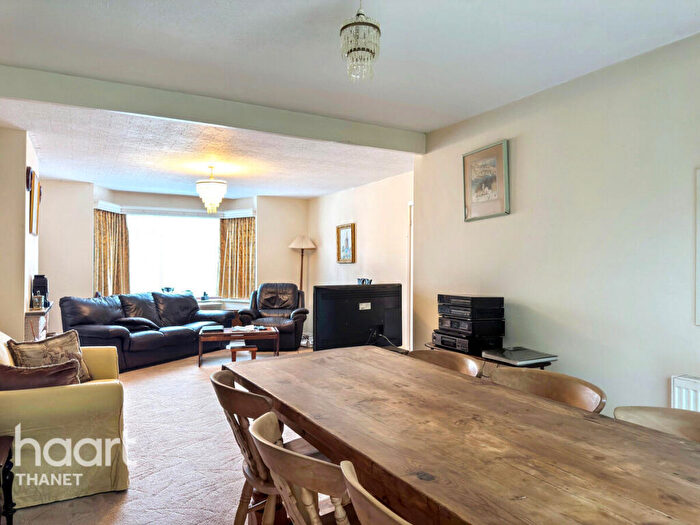 3 Bedroom Detached House For Sale In Devonshire Gardens, Margate, CT9