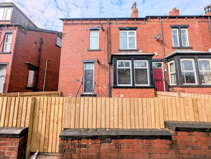 1 Bedroom End Of Terrace House To Rent In Burlington Road, Leeds, West Yorkshire, LS11