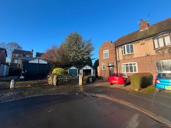 3 Bedroom House For Sale In Grange Avenue, Huddersfield, HD2