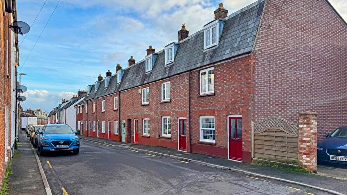 2 Bedroom Apartment To Rent In Dorset Street, Blandford Forum, DT11