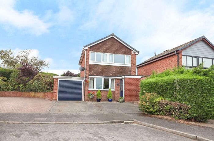 3 Bedroom Link Detached House For Sale In Simcrest Avenue, Killamarsh, S21