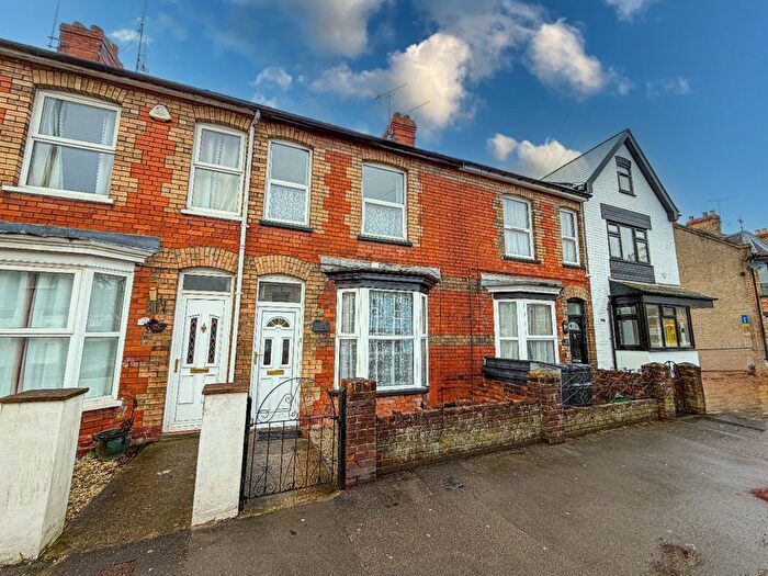 2 Bedroom Terraced House To Rent In Cheddon Road, Taunton, TA2
