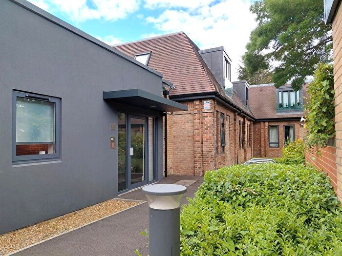 1 Bedroom Property For Sale In North Ash Road, New Ash Green, Longfield, DA3