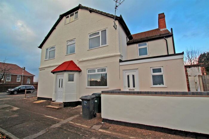 2 Bedroom Flat To Rent In Porchester Road, Nottingham, NG3