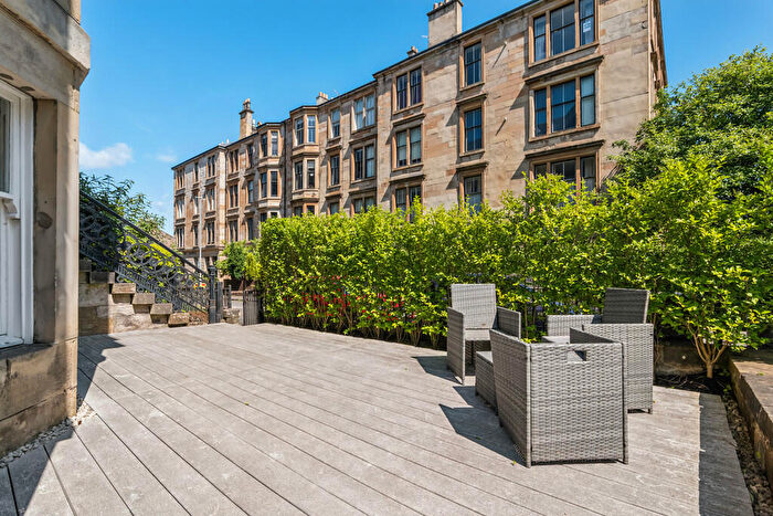 2 Bedroom Apartment For Sale In A Southpark Avenue, Hillhead, G12