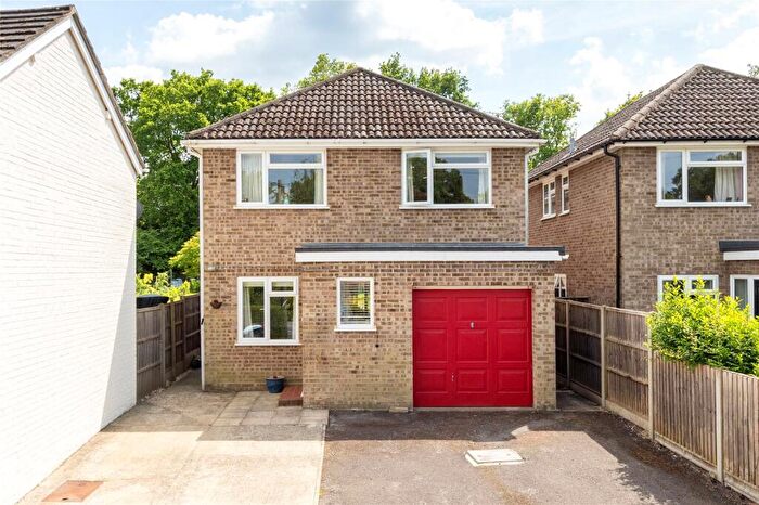 4 Bedroom Detached House For Sale In Connaught Road, Brookwood, Surrey, GU24