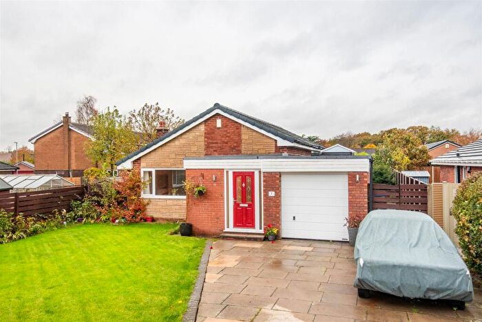 3 Bedroom Detached Bungalow For Sale In Lyndale Close, Leyland, PR25