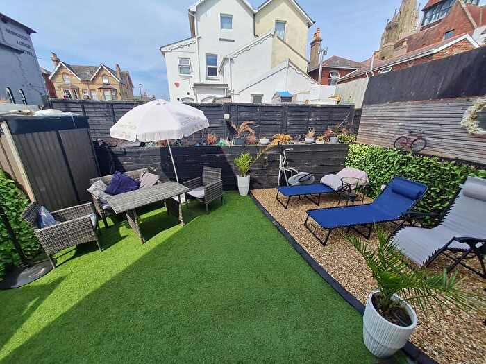 2 Bedroom House To Rent In Green Street, Ryde, PO33