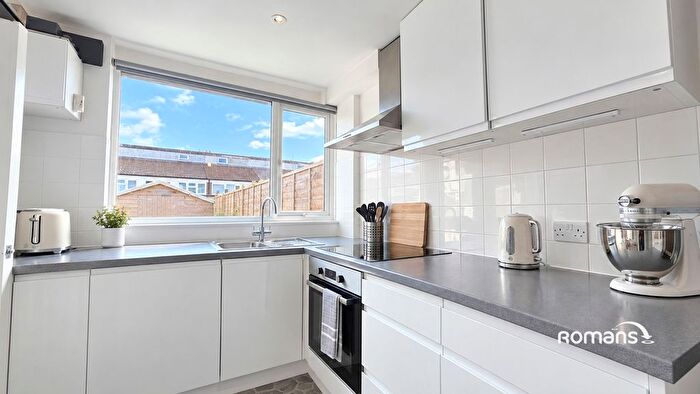 1 Bedroom Terraced House For Sale In Pentland Close, Basingstoke, Hampshire, RG22