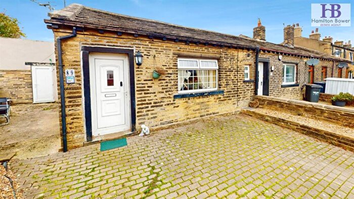 1 Bedroom Bungalow For Sale In Cooper Lane, Shelf, Halifax, HX3