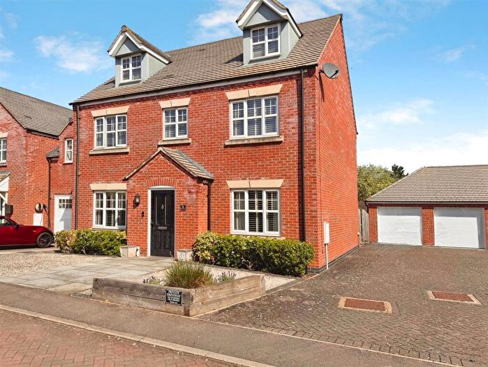 5 Bedroom Detached House For Sale In Church Farm Close, Cosby, Leicester, LE9
