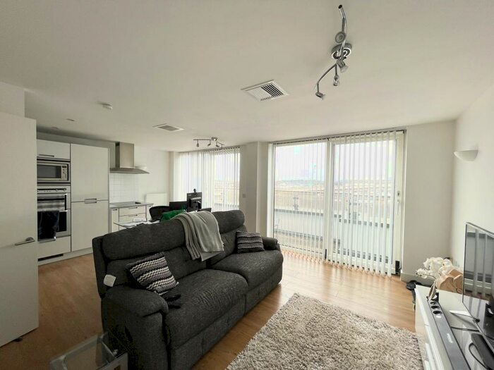 2 Bedroom Apartment To Rent In Channel Way, Southampton, SO14
