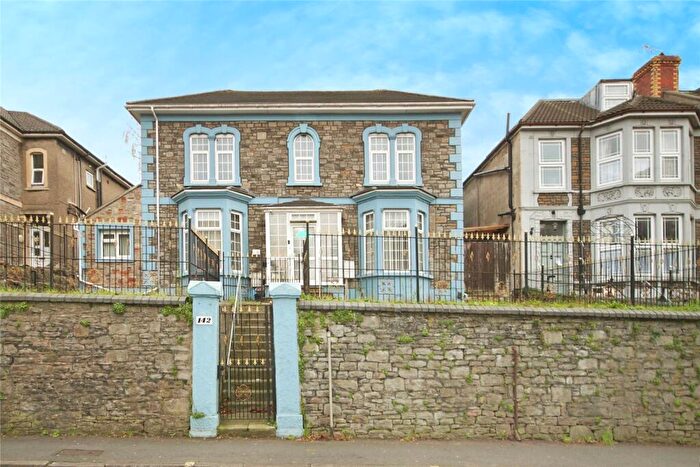 6 Bedroom Detached House For Sale In Fishponds Road, Bristol, BS5