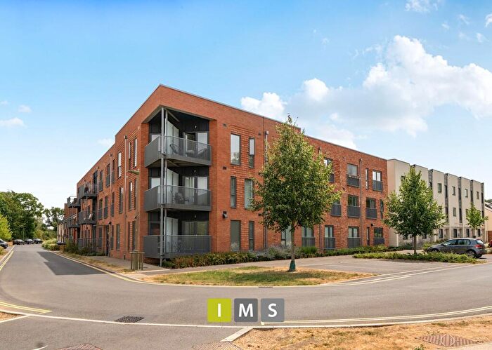 1 Bedroom Flat To Rent In Roberts Drive, Ambrosden, OX25