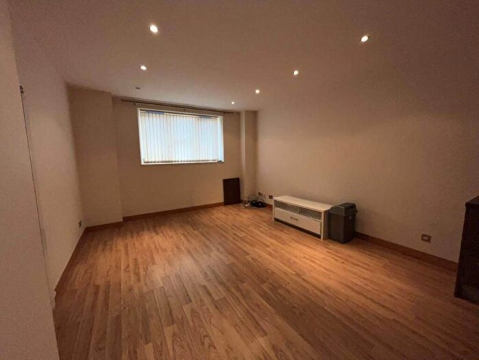 2 Bedroom Apartment To Rent In East Float Quay, Dock Road, CH41