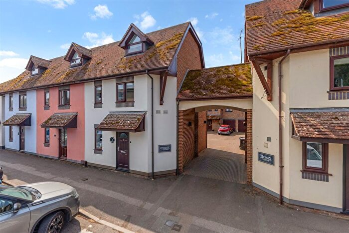 2 Bedroom End Terrace House For Sale In High Street, Stockbridge, SO20