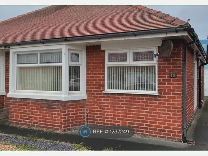2 Bedroom Bungalow To Rent In Annan Crescent, Blackpool FY4