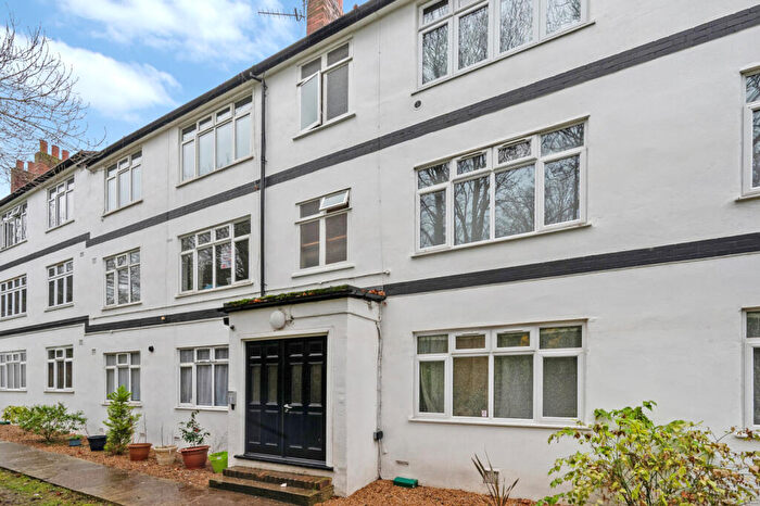 2 Bedroom Apartment For Sale In Martin Way, Morden, Surrey, SM4