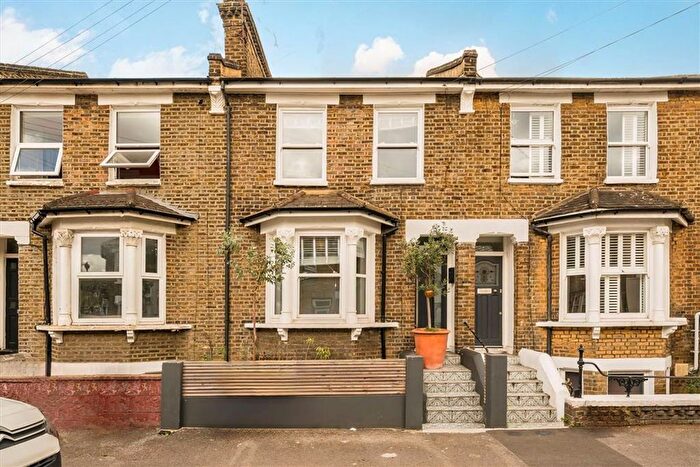 3 Bedroom Property For Sale In Elswick Road, Lewisham, SE13