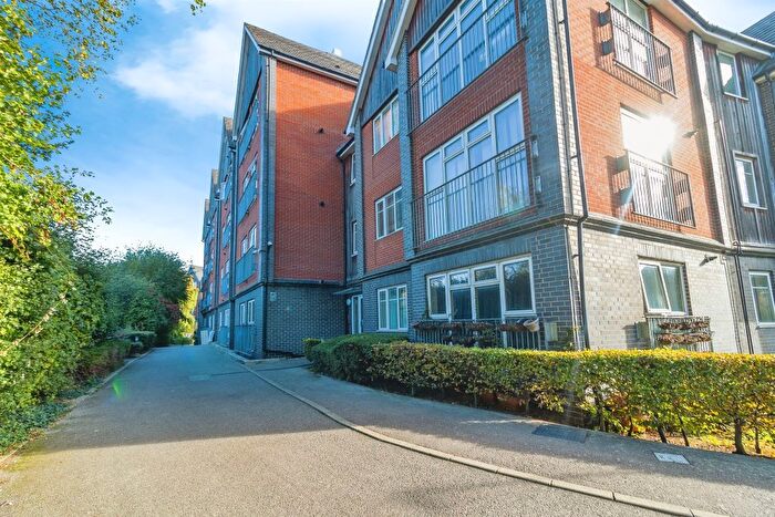 1 Bedroom Flat For Sale In Millward Drive, Bletchley, Milton Keynes, MK2