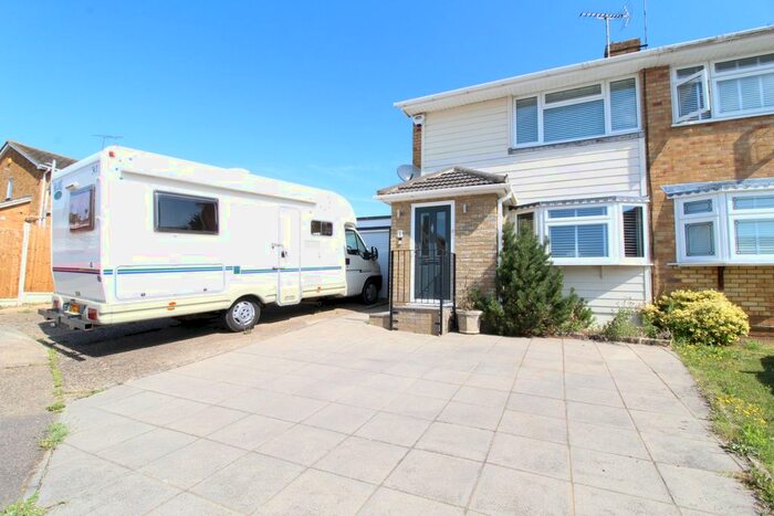 2 Bedroom Semi-Detached House To Rent In Linnet Drive, Benfleet, SS7