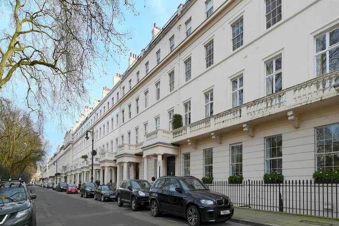 2 Bedroom Flat To Rent In Eaton Square, Belgravia, London, SW1W