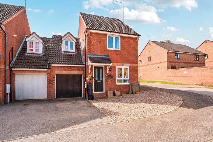3 Bedroom House For Sale In Stanley Way, Daventry, Northamptonshire, NN11