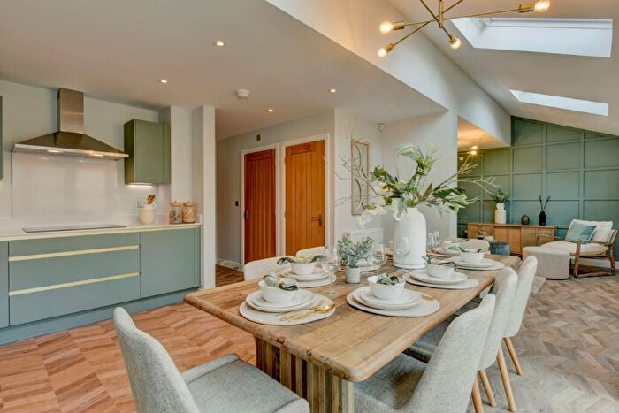 5 Bedroom Detached House For Sale In Beauchamps Drive, Midsomer Norton, Radstock, BA3