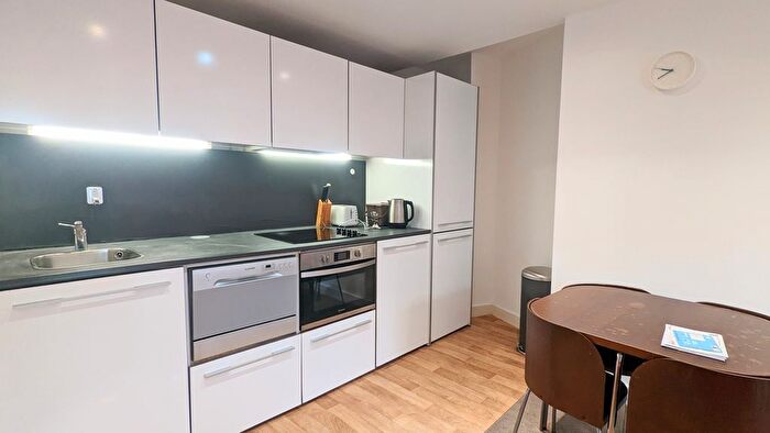 2 Bedroom Property To Rent In Marsh House, Bristol, BS1