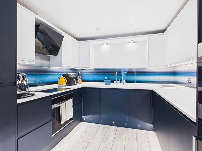 3 Bedroom Flat To Rent In Bambridge Court, Maidstone, ME14