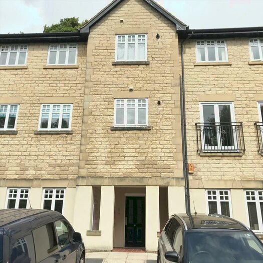 3 Bedroom Flat To Rent In The Colonnade, Lancaster, LA1