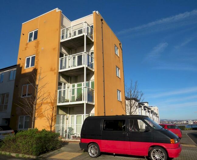 2 Bedroom Apartment To Rent In Pearse Close, Penarth, CF64