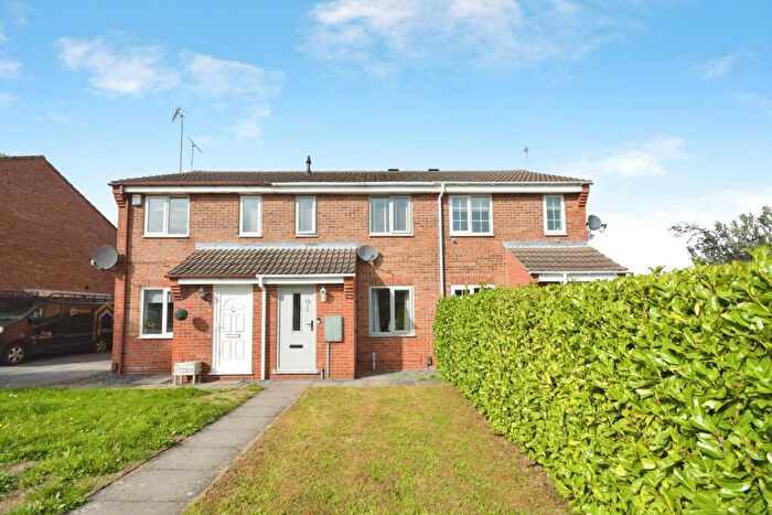 2 Bedroom Terraced House For Sale In Alpine Grove, Hollingwood, Chesterfield, S43