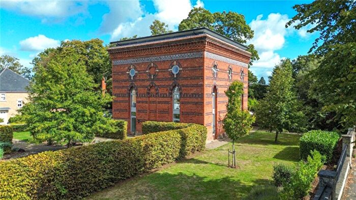 2 Bedroom Apartment To Rent In Bath Road, Reading, Berkshire, RG1