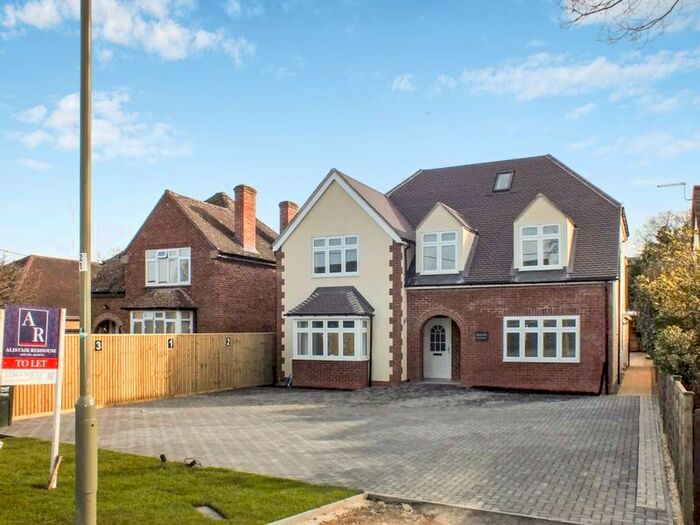 2 Bedroom Flat To Rent In The Moors, Kidlington, OX5