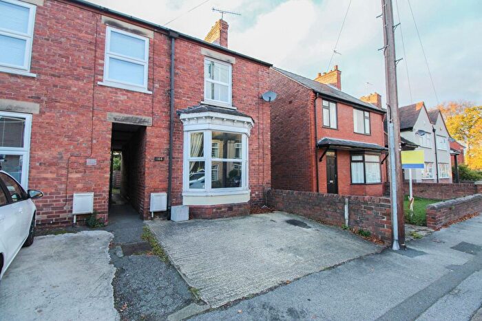 2 Bedroom End Of Terrace House To Rent In Old Hall Road, Chesterfield, S40