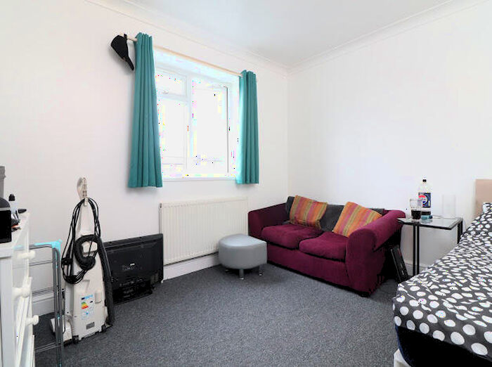 Studio To Rent In Howard Road, Southampton, SO15