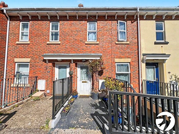 3 Bedroom Terraced House For Sale In Steven Close, Chatham, Kent, ME4
